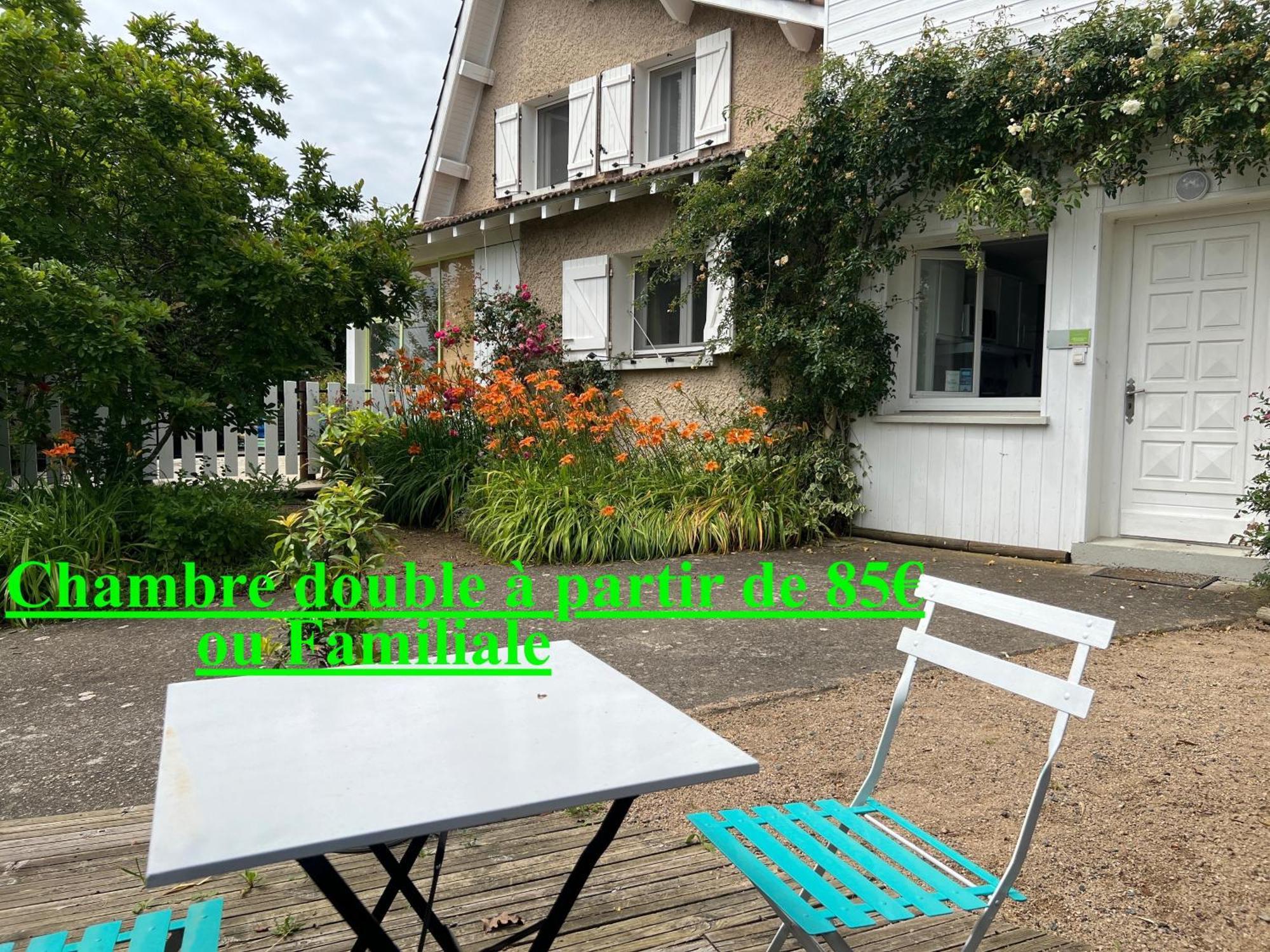 Maison D'Hotes L'Escale Du Loup Blanc Maringes Eksteriør billede